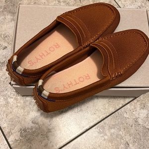 Rothys Rare Amber drivers 6.5 lightly worn